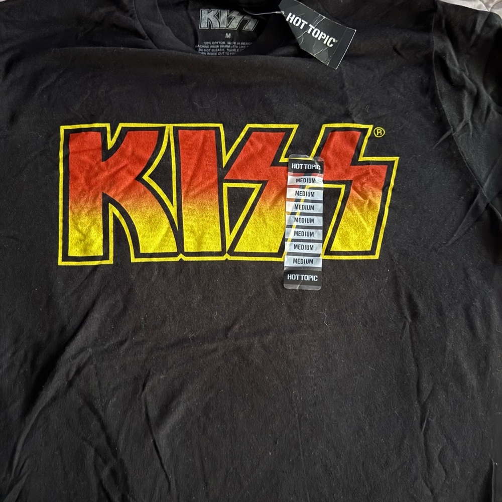Hot Topic Black and Red KISS Kids T-Shirt